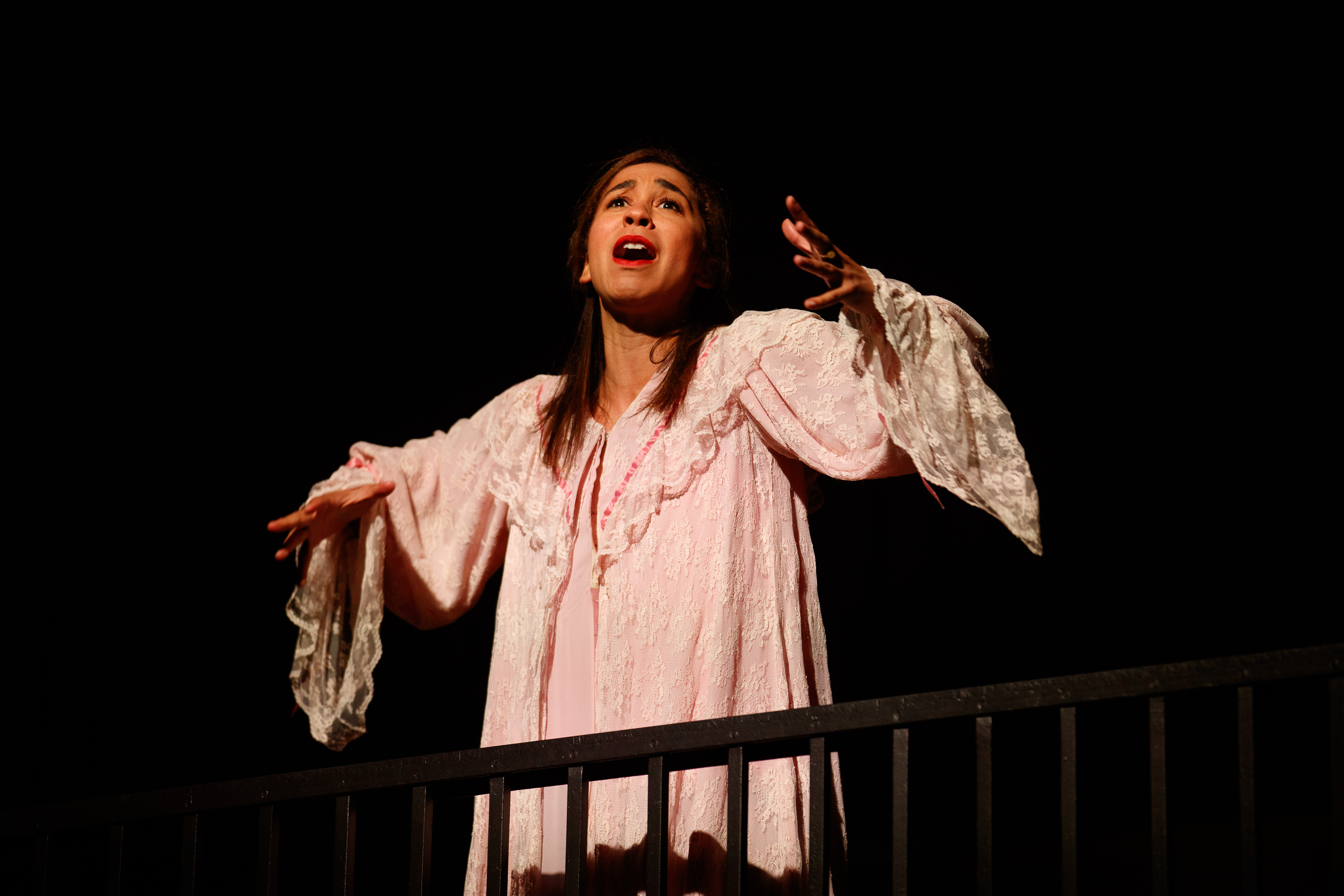 Crisis in the Life of an Actress — performance Image